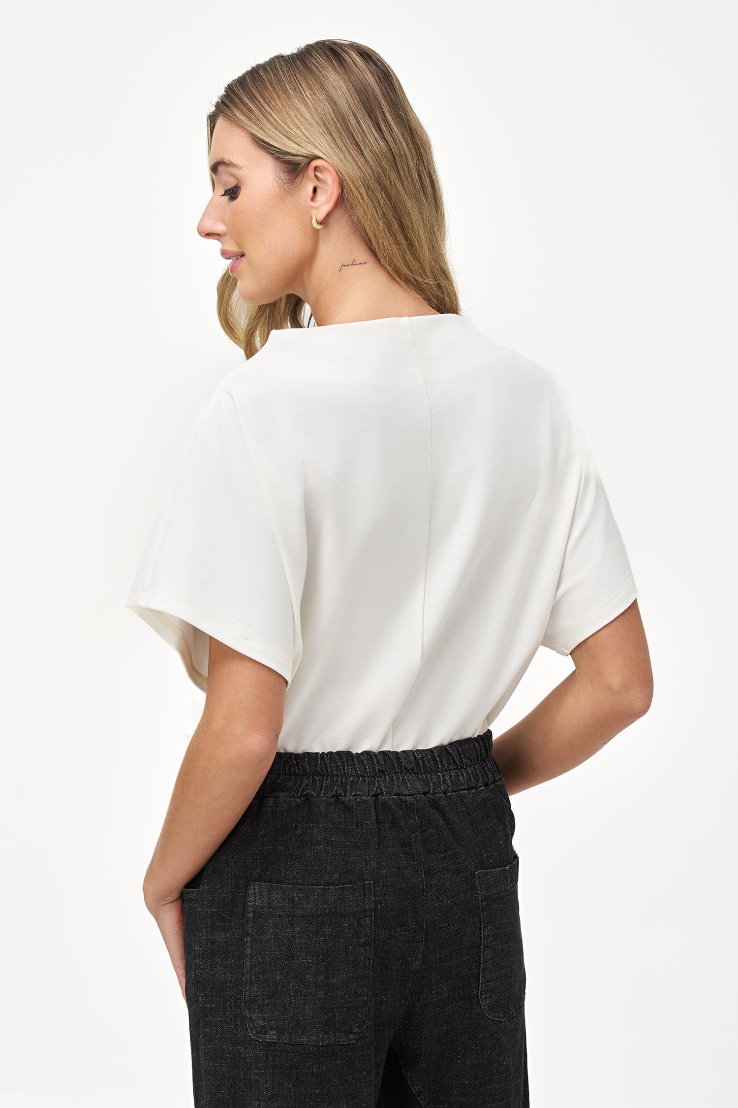 Women's knit mock-neck top, with flowing short sleeves
