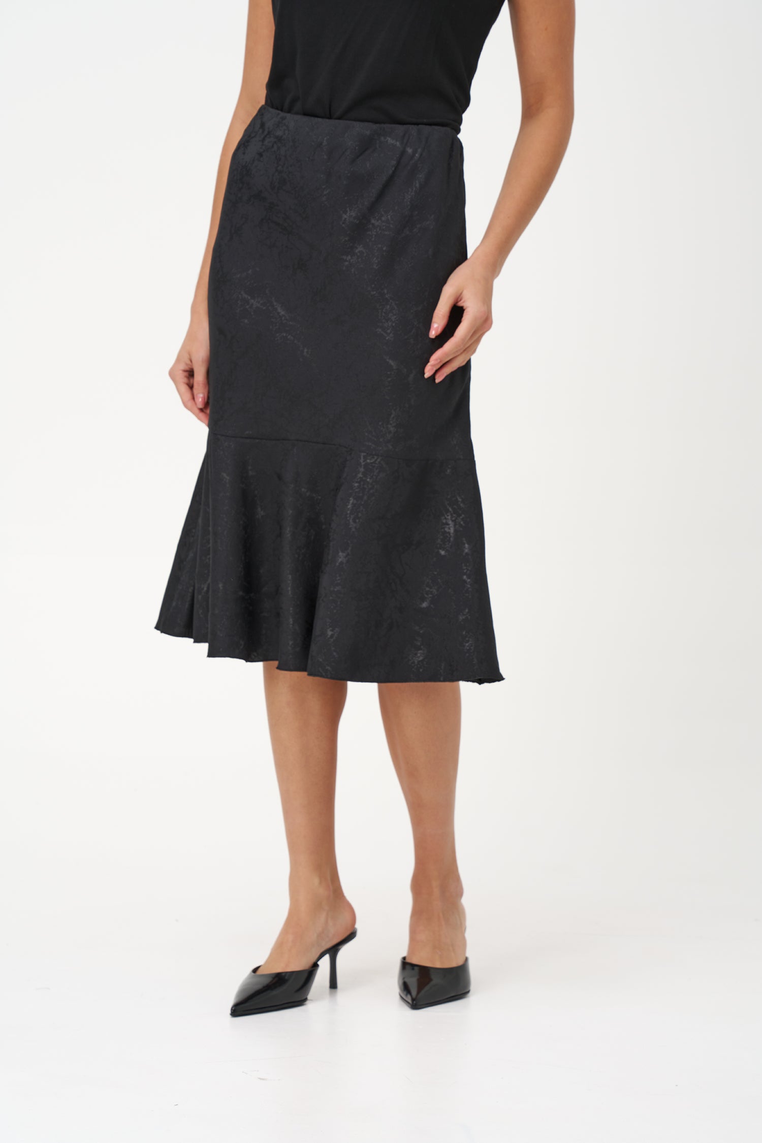 Women’s woven pull on skirt