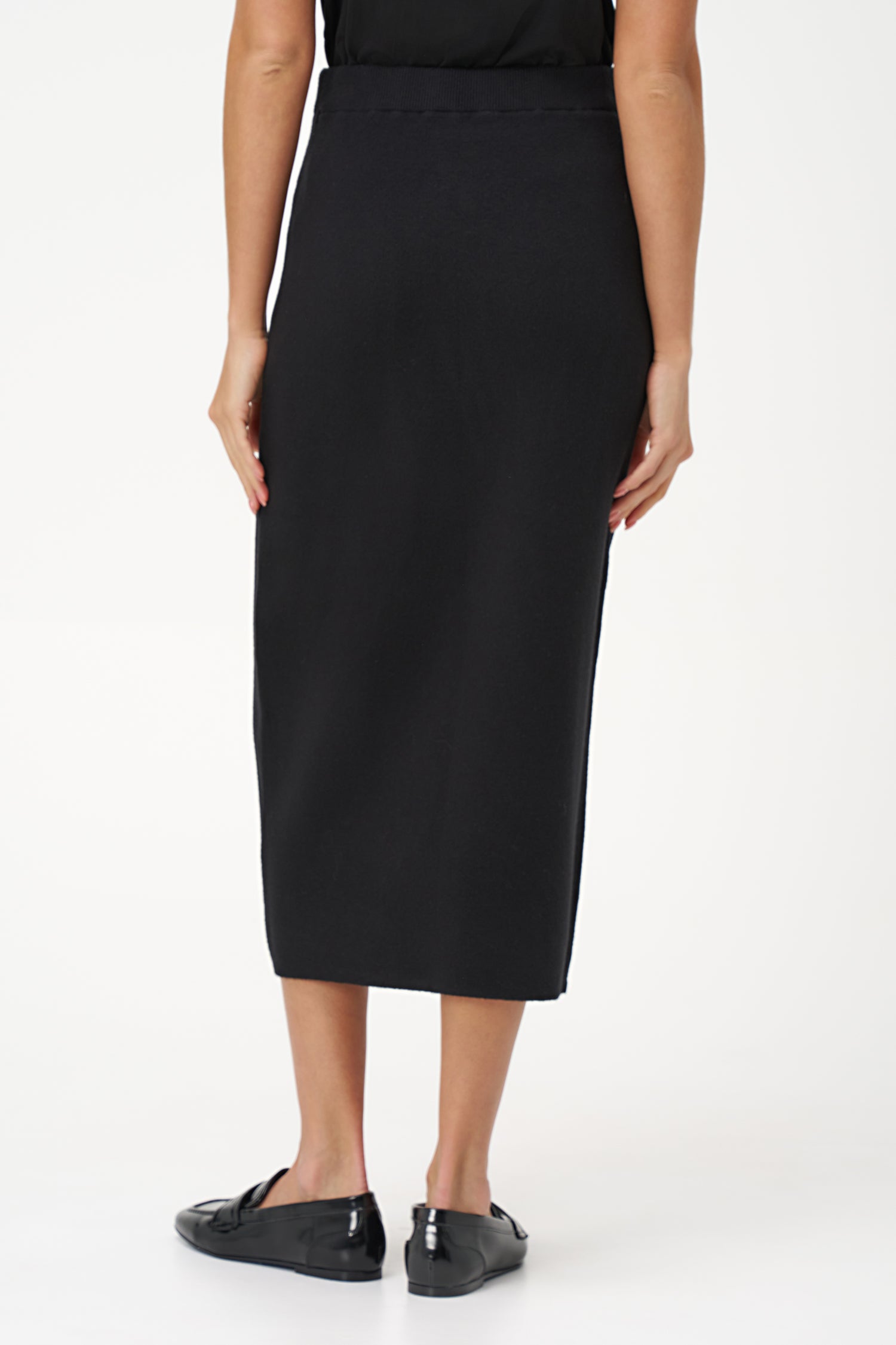 Women's knit skirt, with contrasting front stitching