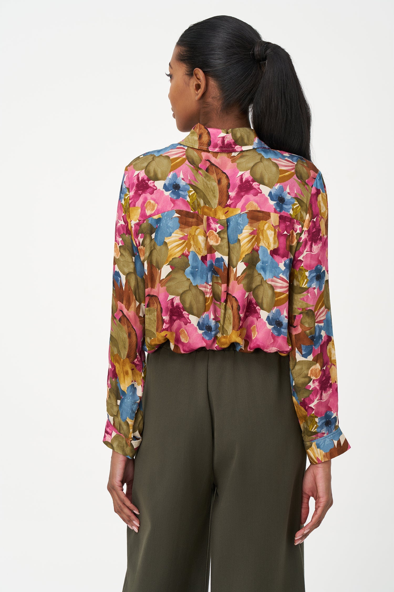 women's woven button-down shirt, with long sleeves and a scooped hemline