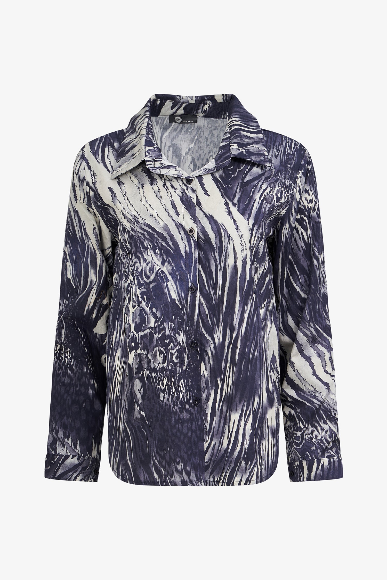 Women’s classic woven button-down shirt