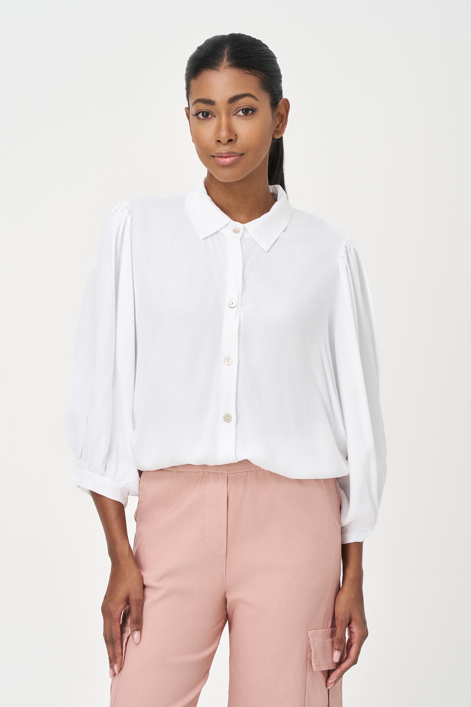 Women’s woven button-down shirt, with 3/4th length balloon sleeves