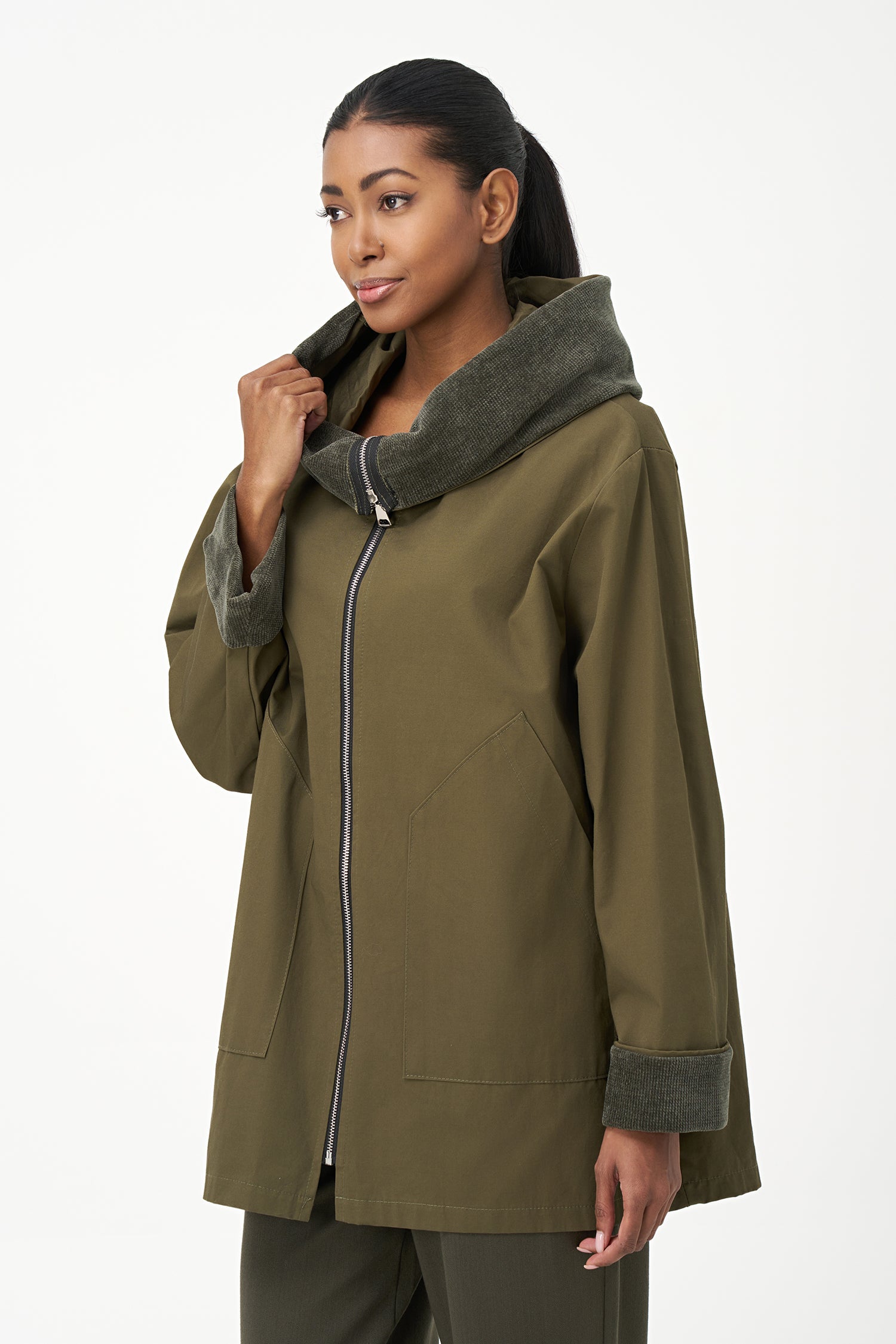Women's woven zip-up long sleeve jacket