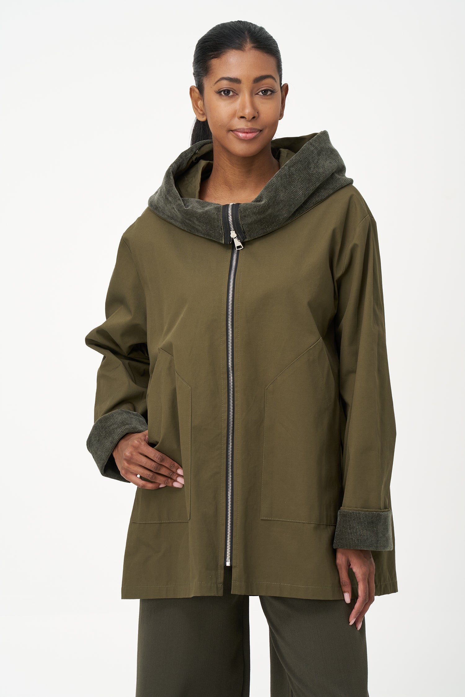 Women's woven zip-up long sleeve jacket