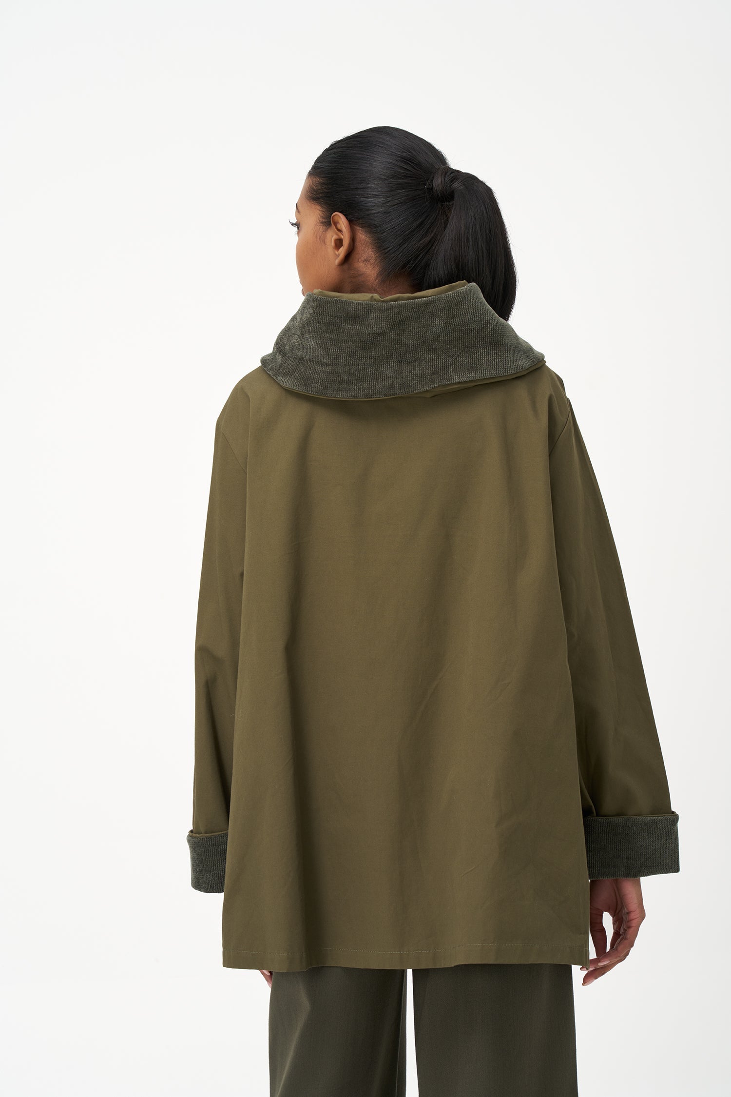 Women's woven zip-up long sleeve jacket