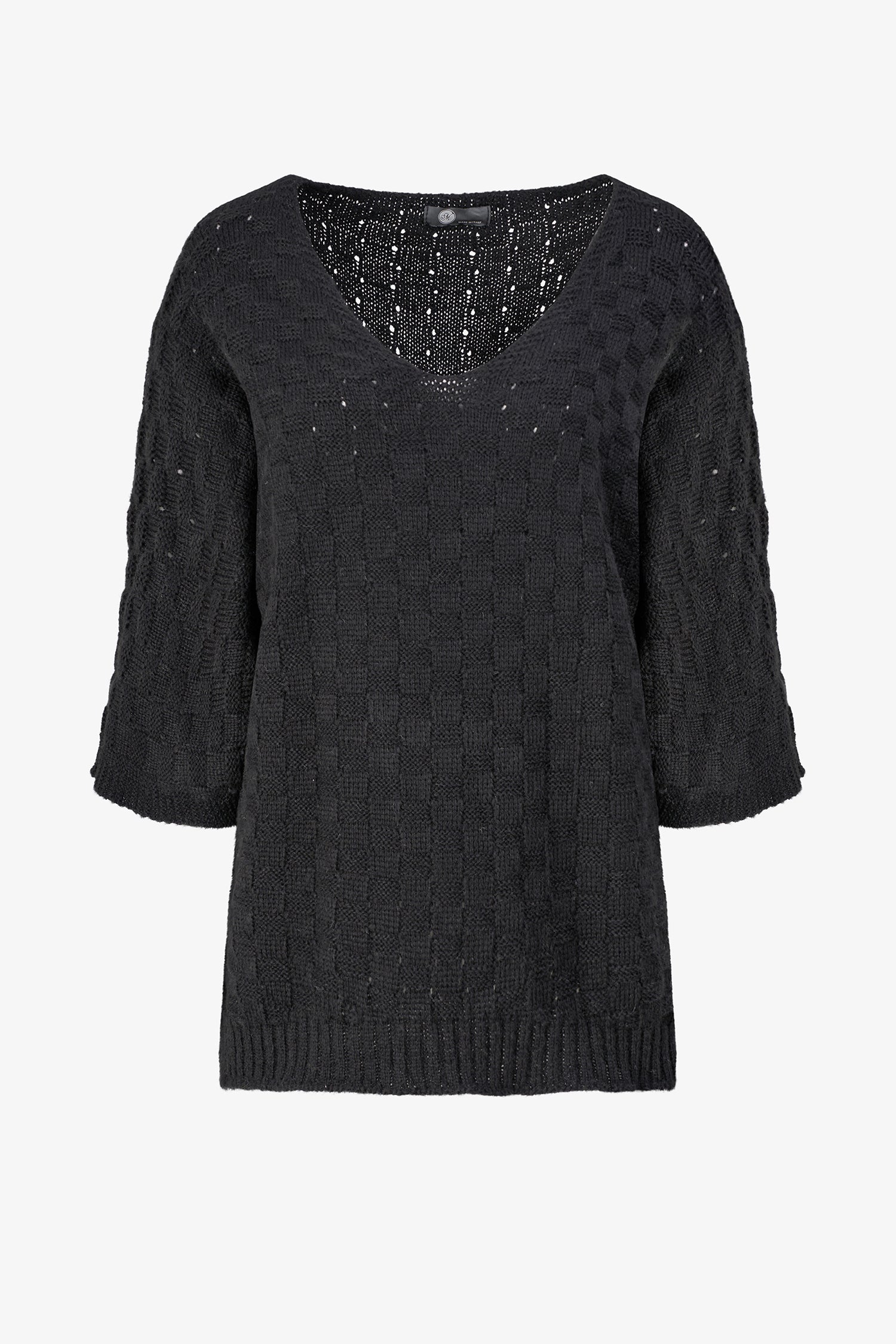 Women's knit sweater, with a v-neckline and long sleeves