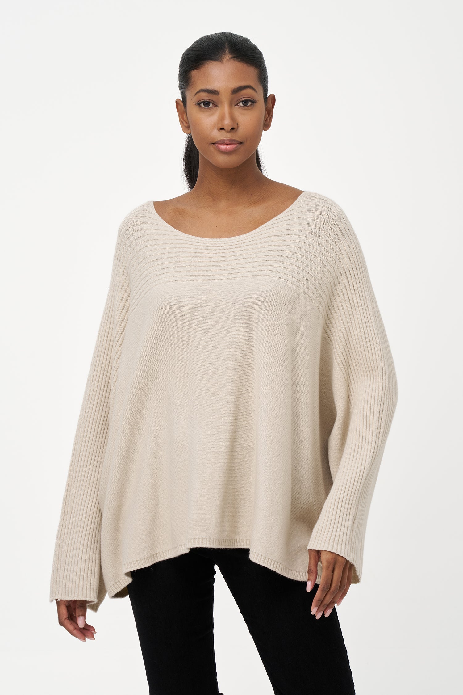 Women’s knit oversized boat-neck sweater, with a horizontal rib detailing and long sleeves