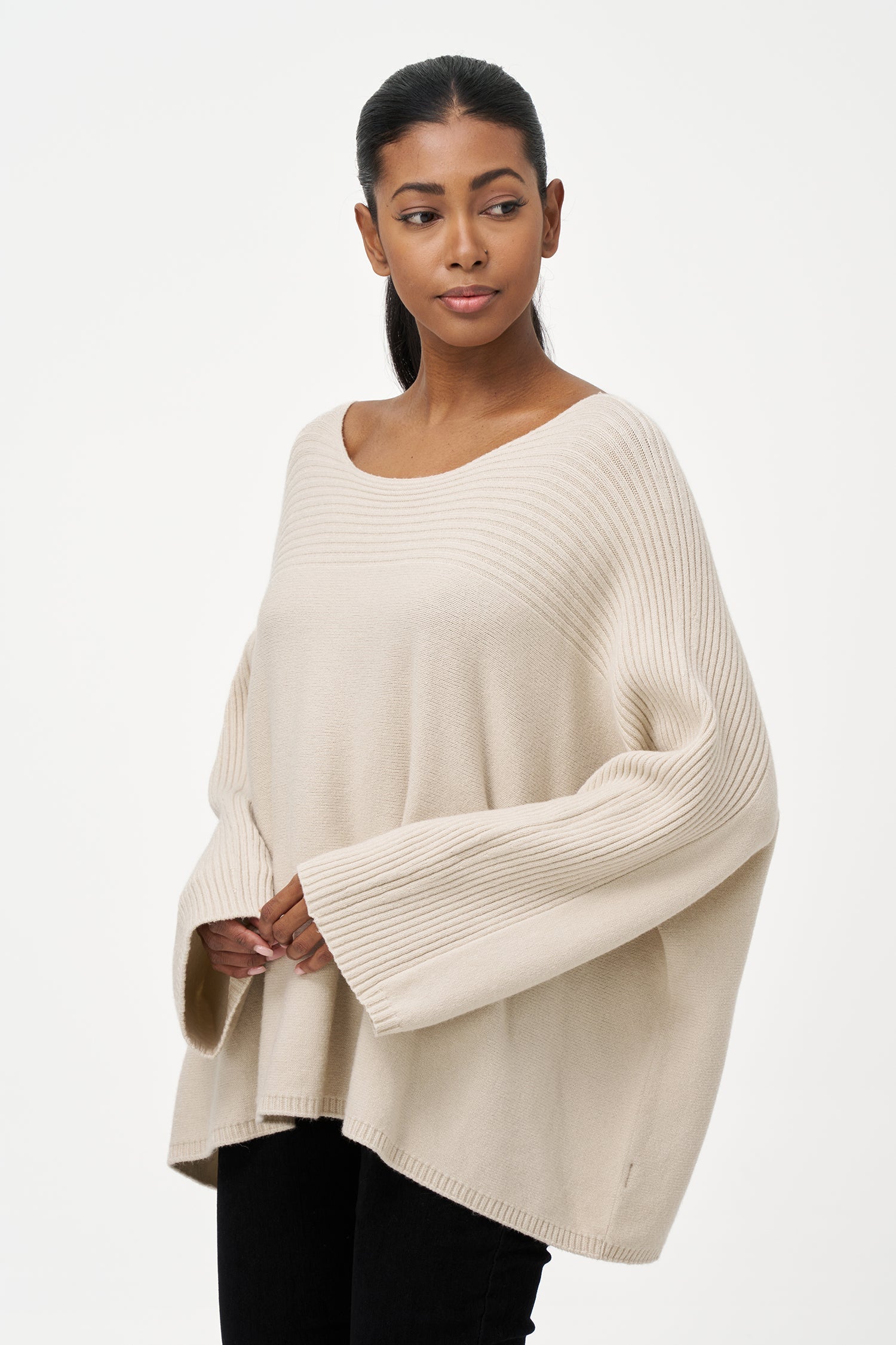 Women’s knit oversized boat-neck sweater, with a horizontal rib detailing and long sleeves