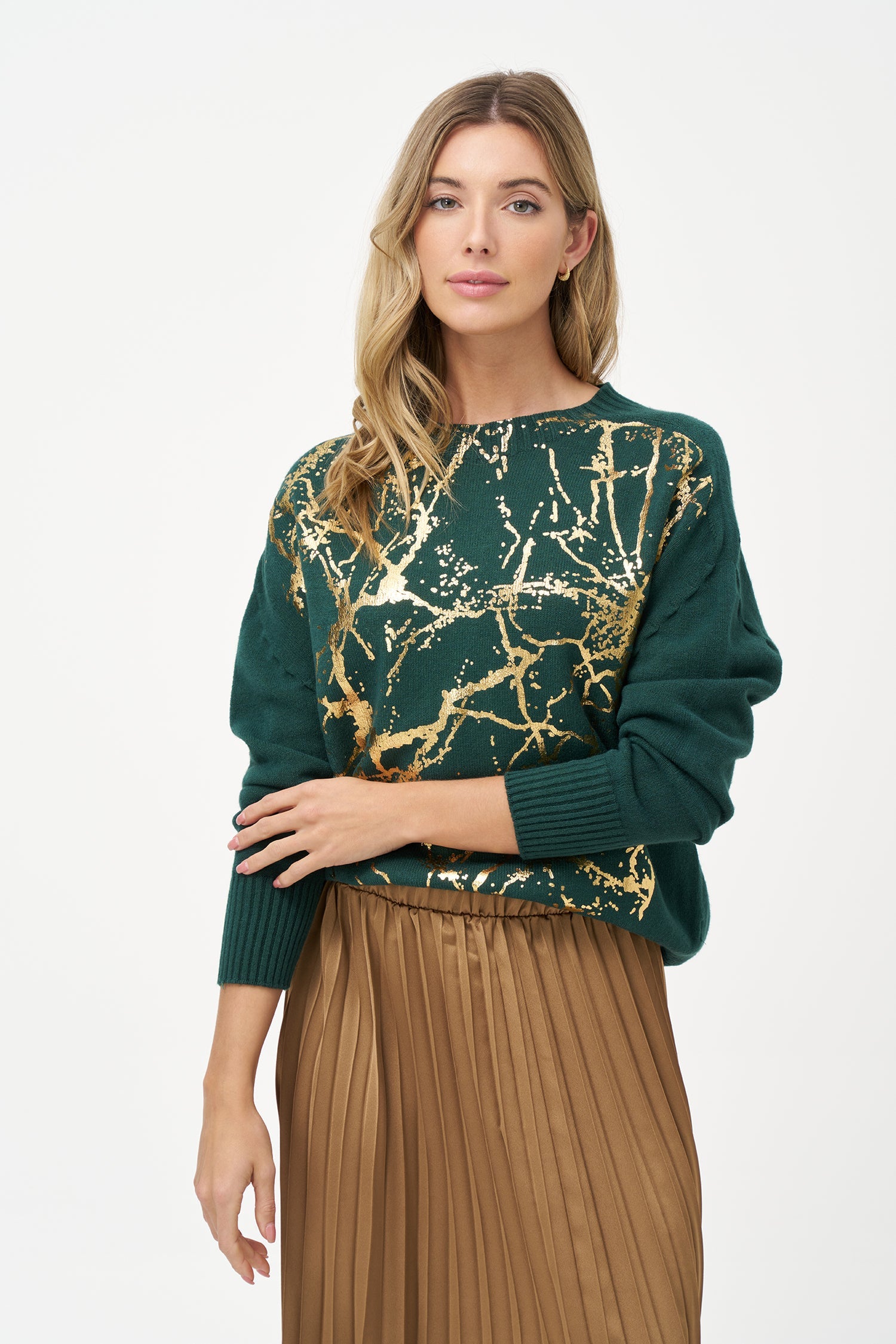 Women’s knit crew-neck long sleeve sweater