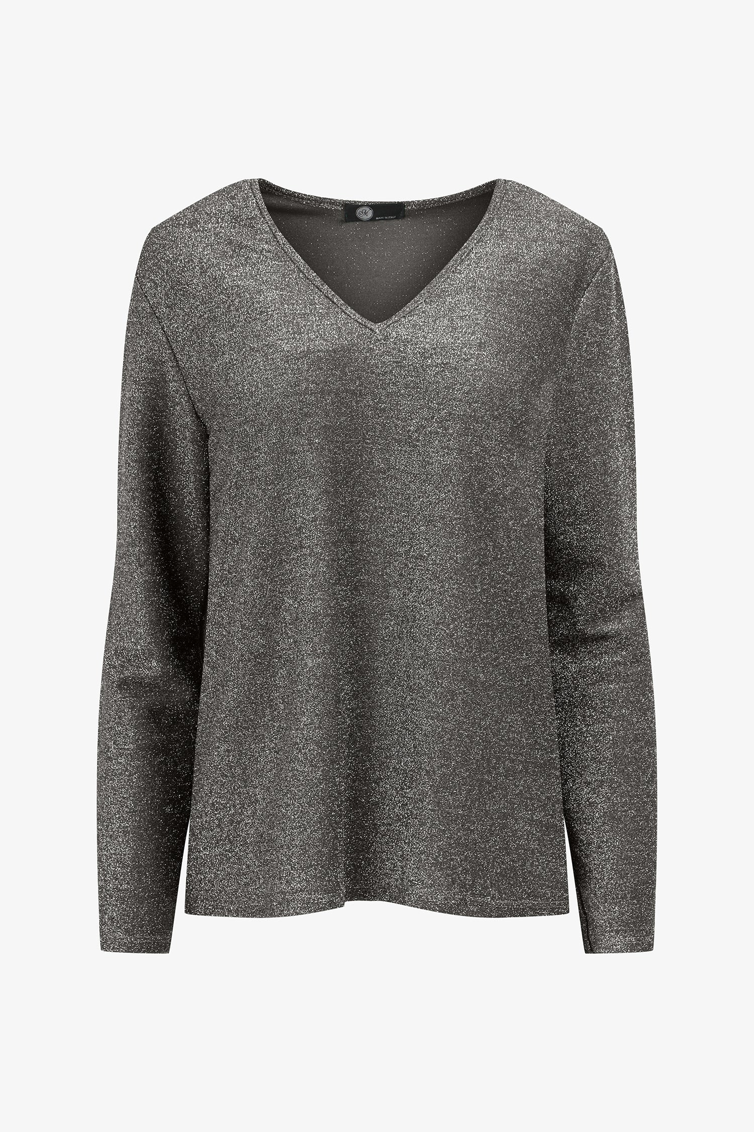 Women’s knit long sleeve top, with v-neckline