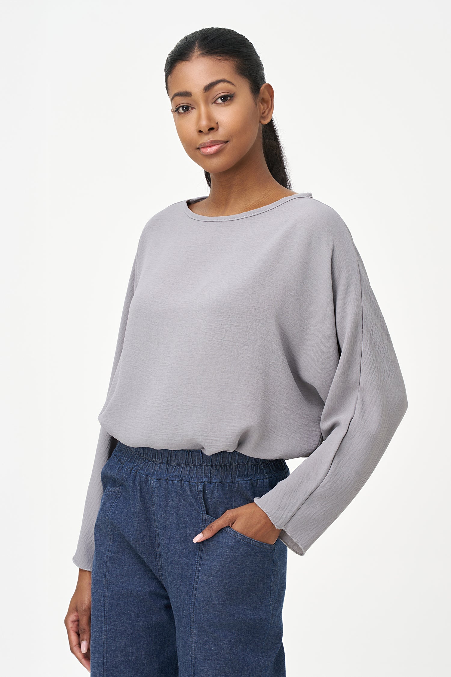 Women's Woven Long Sleeve V-Neck Top With A Boat-Neckline