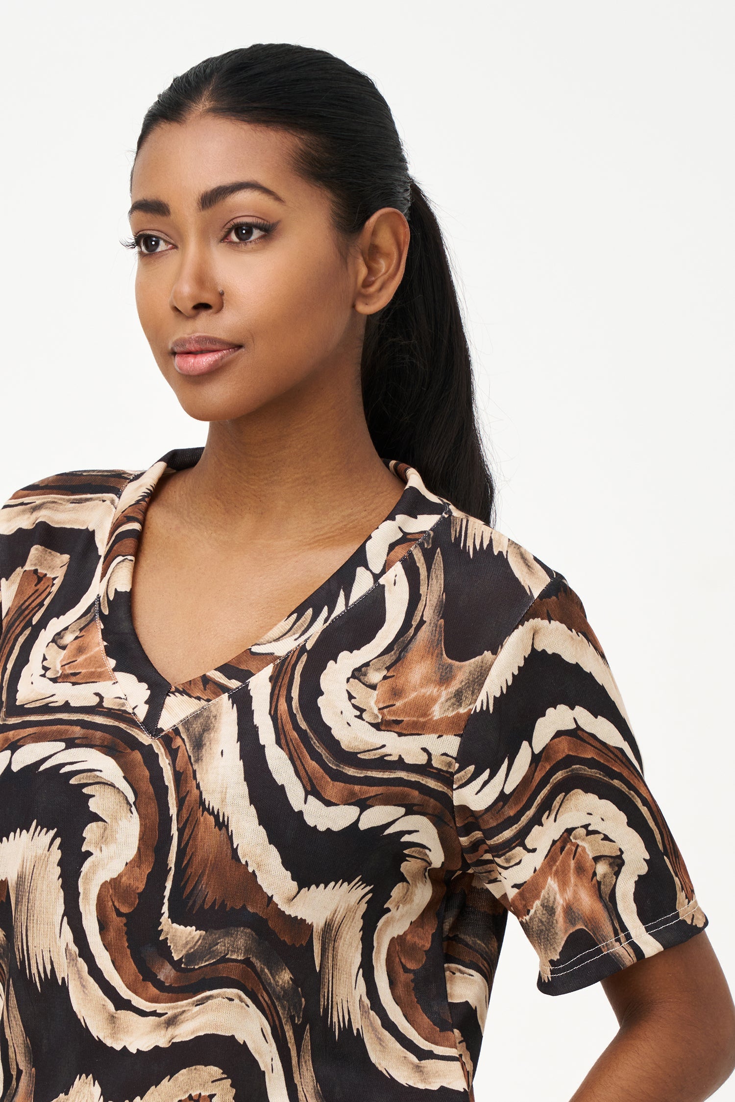 Women's Knit V-Neckline Short Sleeve Top