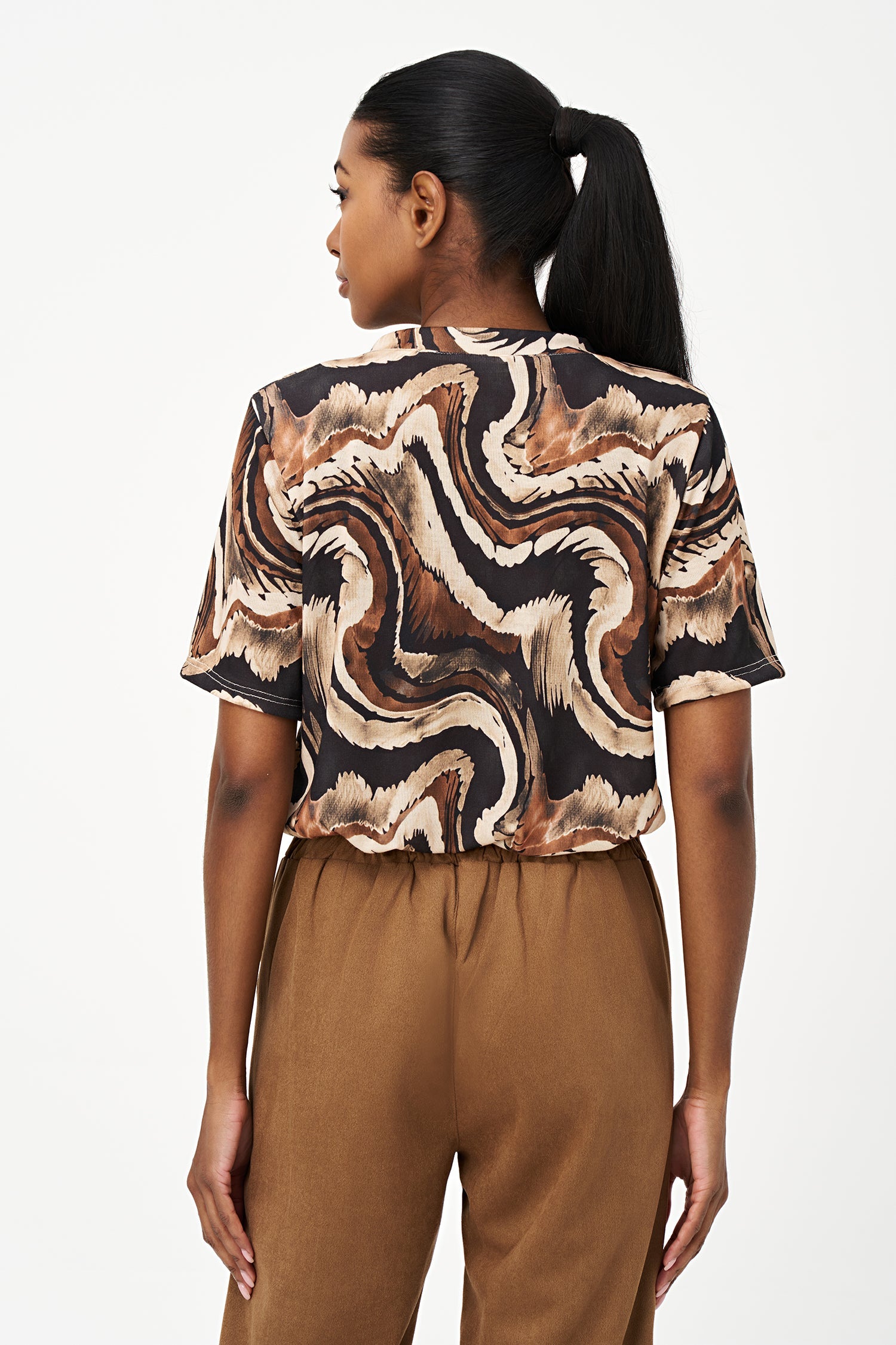 Women's Knit V-Neckline Short Sleeve Top