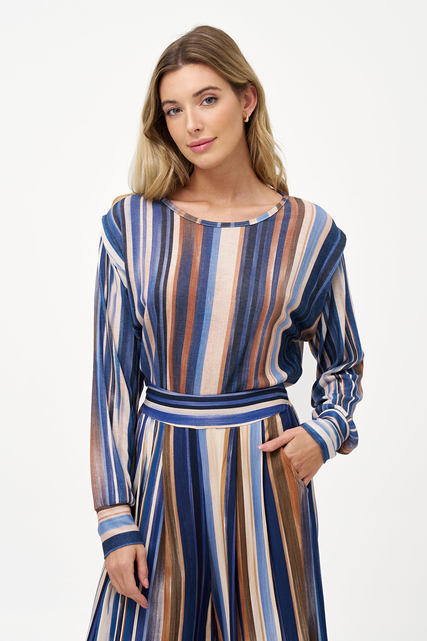 Women's Knit Boat-Neck Long Sleeve Top
