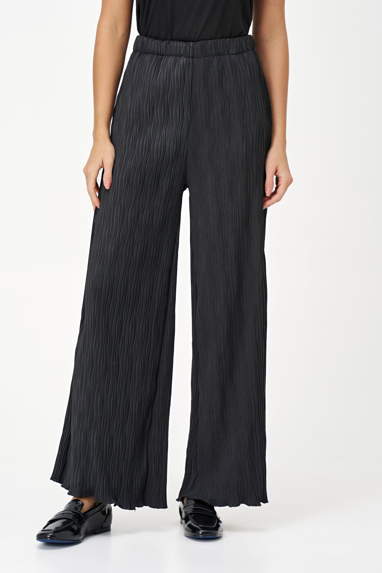 Women's Woven Wide-Leg Pull-On Textured Pants