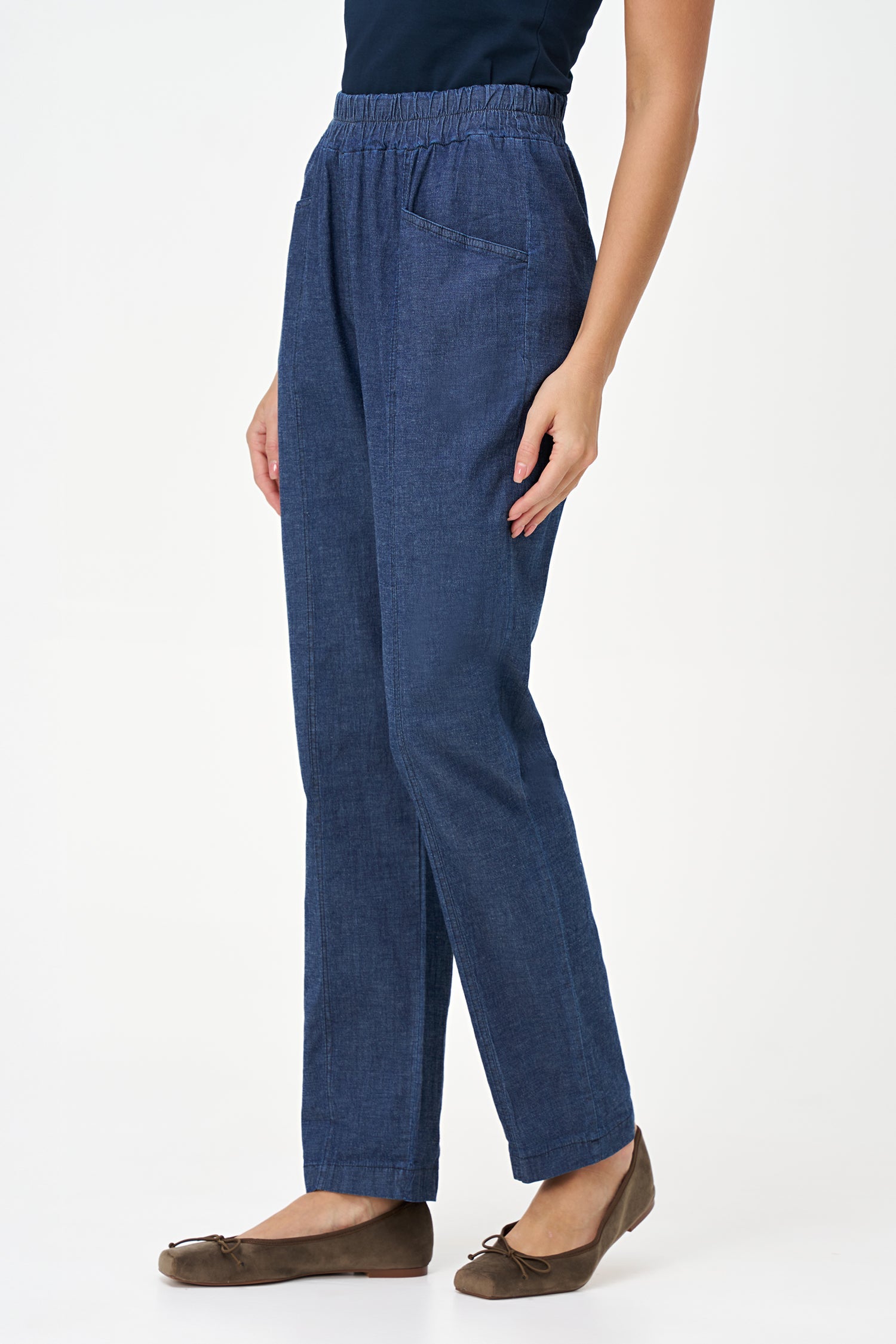 Women's Woven Pull-On Pants