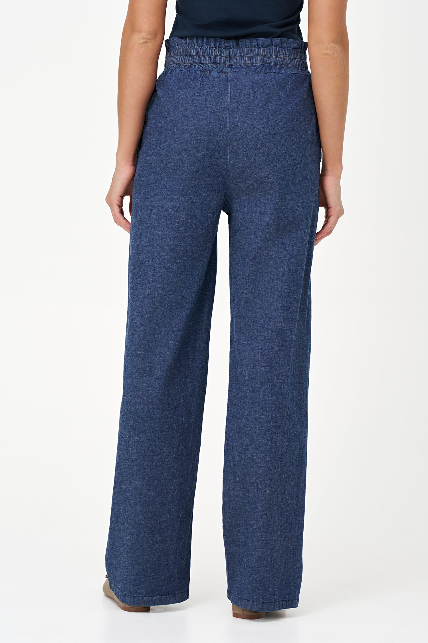 Women's Woven Straight Leg Pul-On Pants