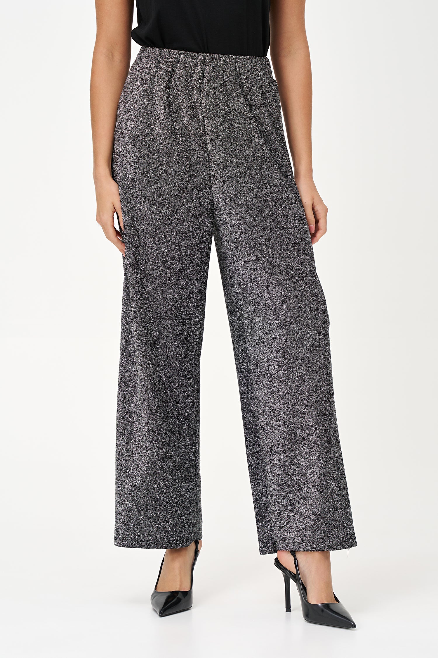 Women’s knit pull-on 