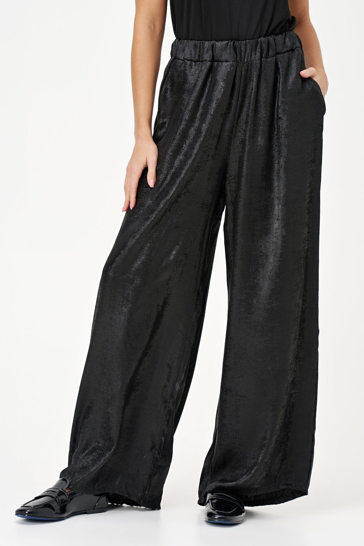 Women's Woven Wide-Leg Pull-On Pants with Slash Pockets