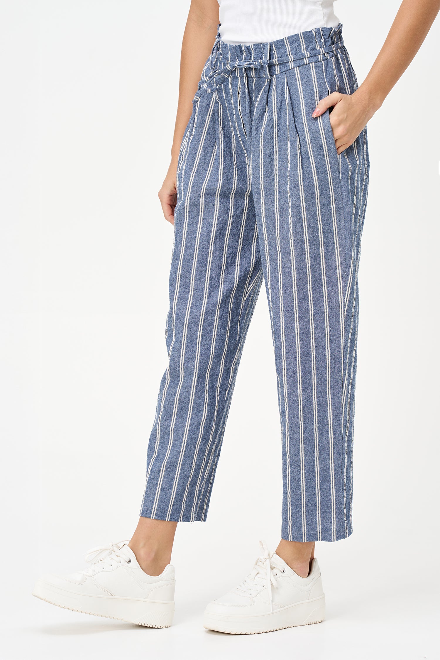 Women's Woven Pull-On Pants