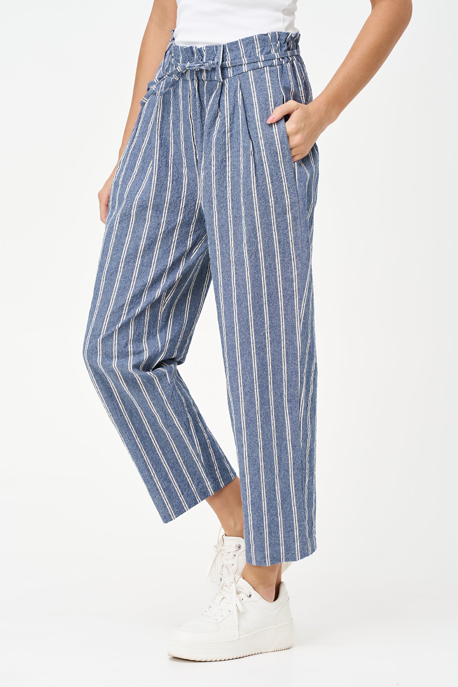 Women's Woven Pull-On Pants