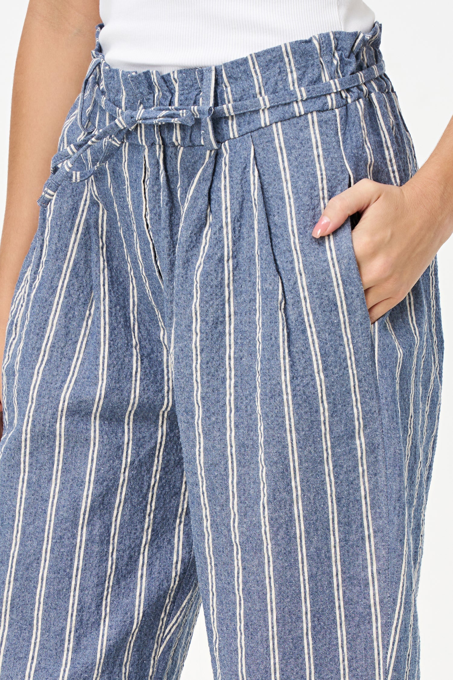 Women's Woven Pull-On Pants