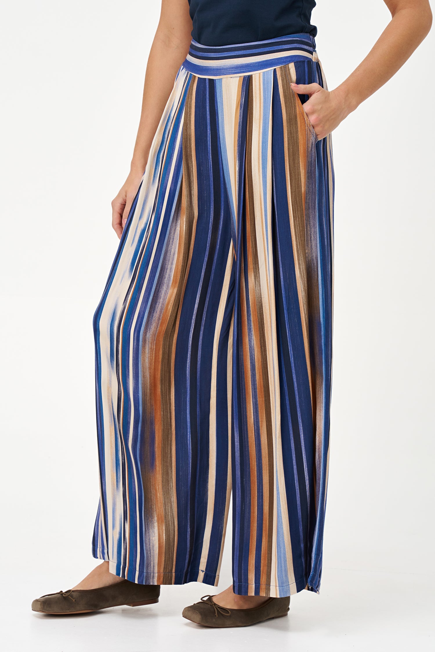 Women's Woven Pull-On Wide-Leg Pants