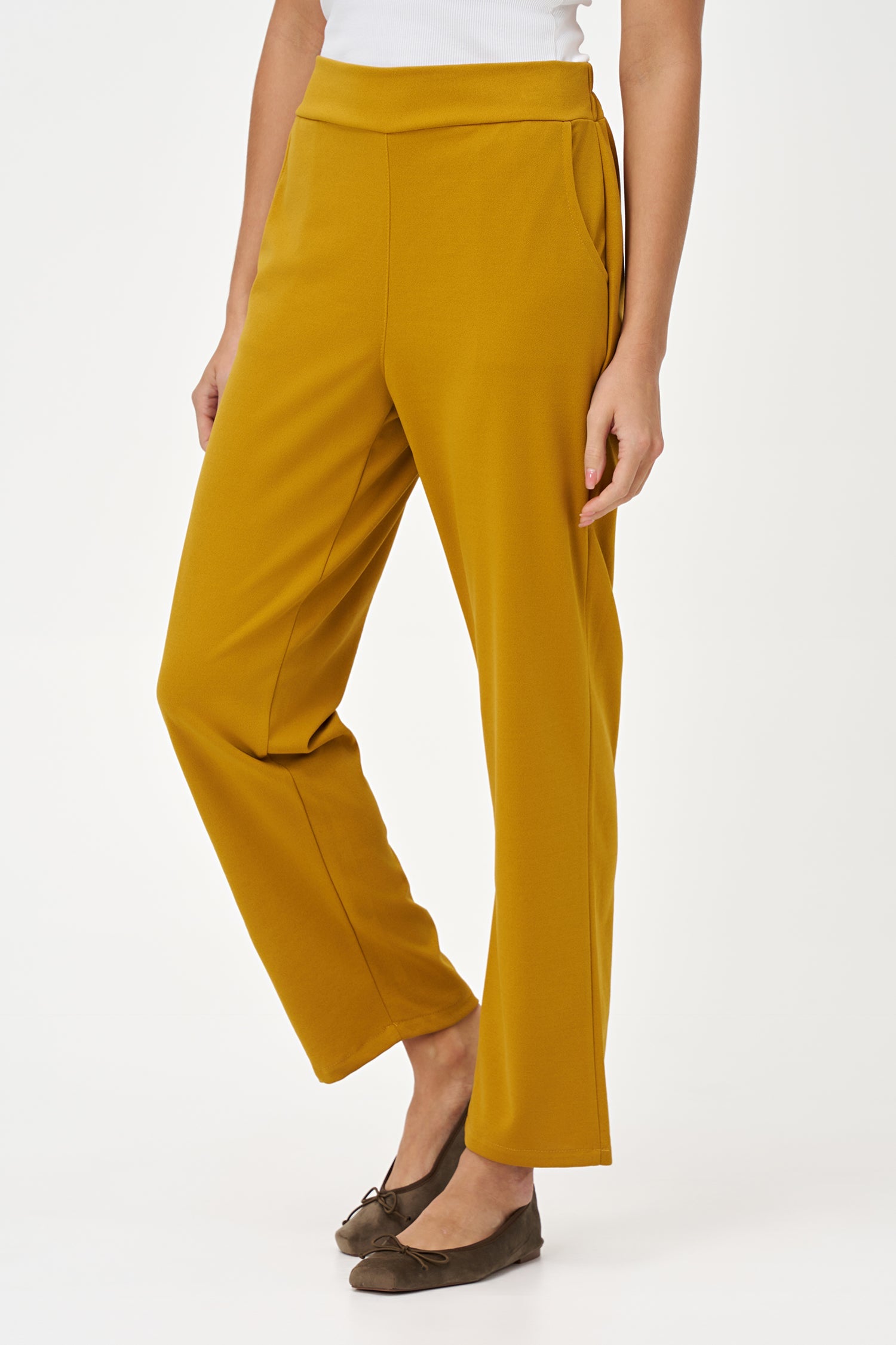 Women's Knit Pull-On Straight Leg Pants