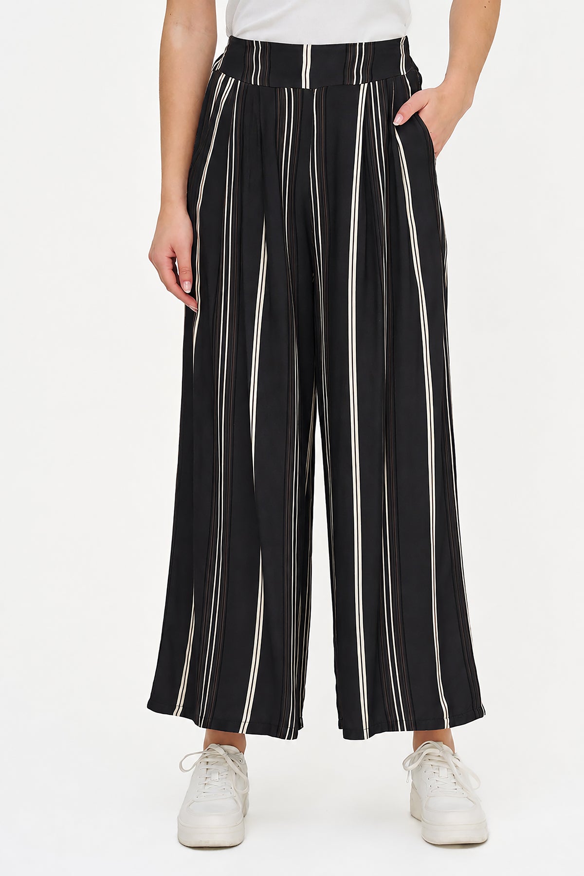 Women's Printed Woven Wide-Leg Pull-On Pants