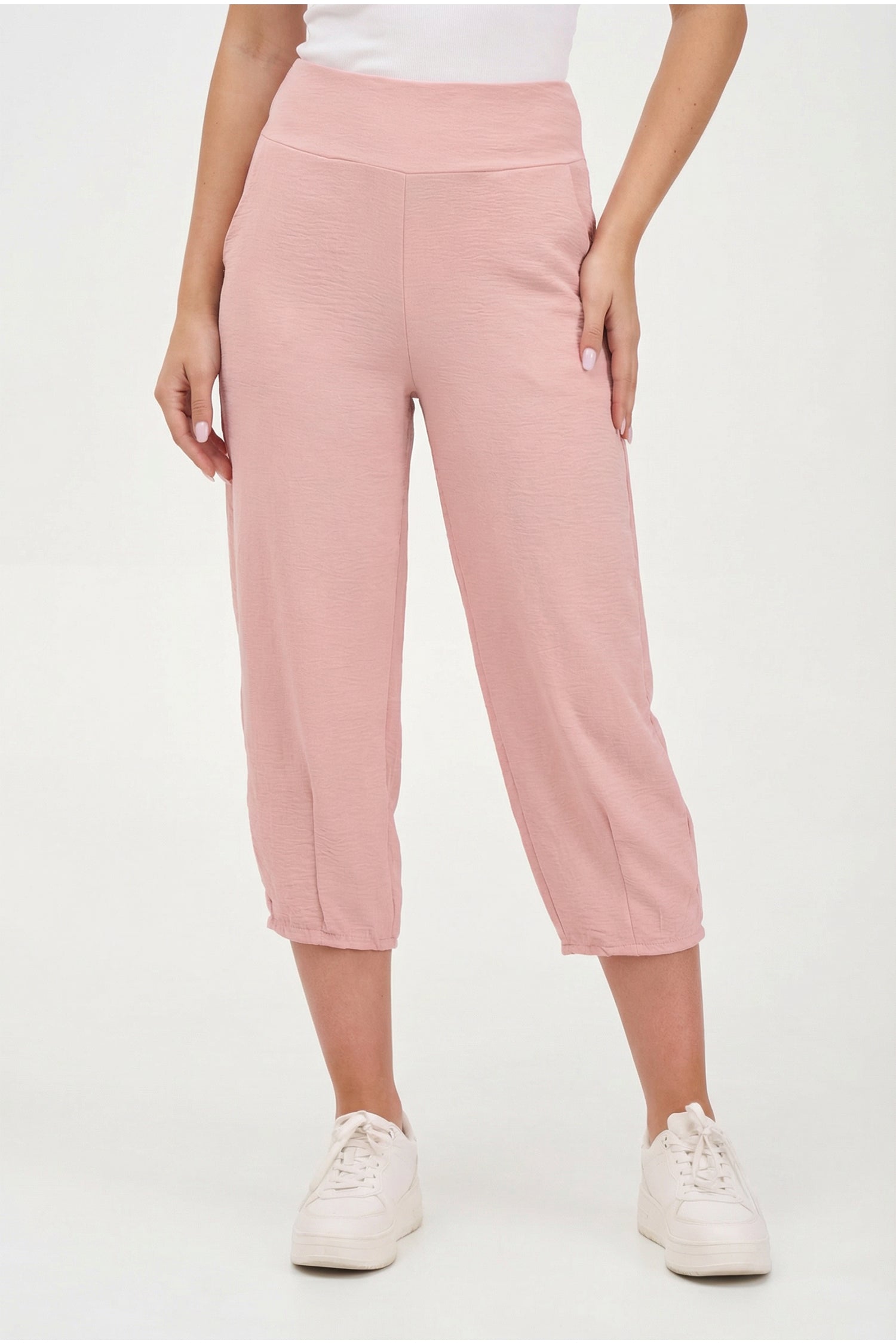 Women's Woven Capri Trousers