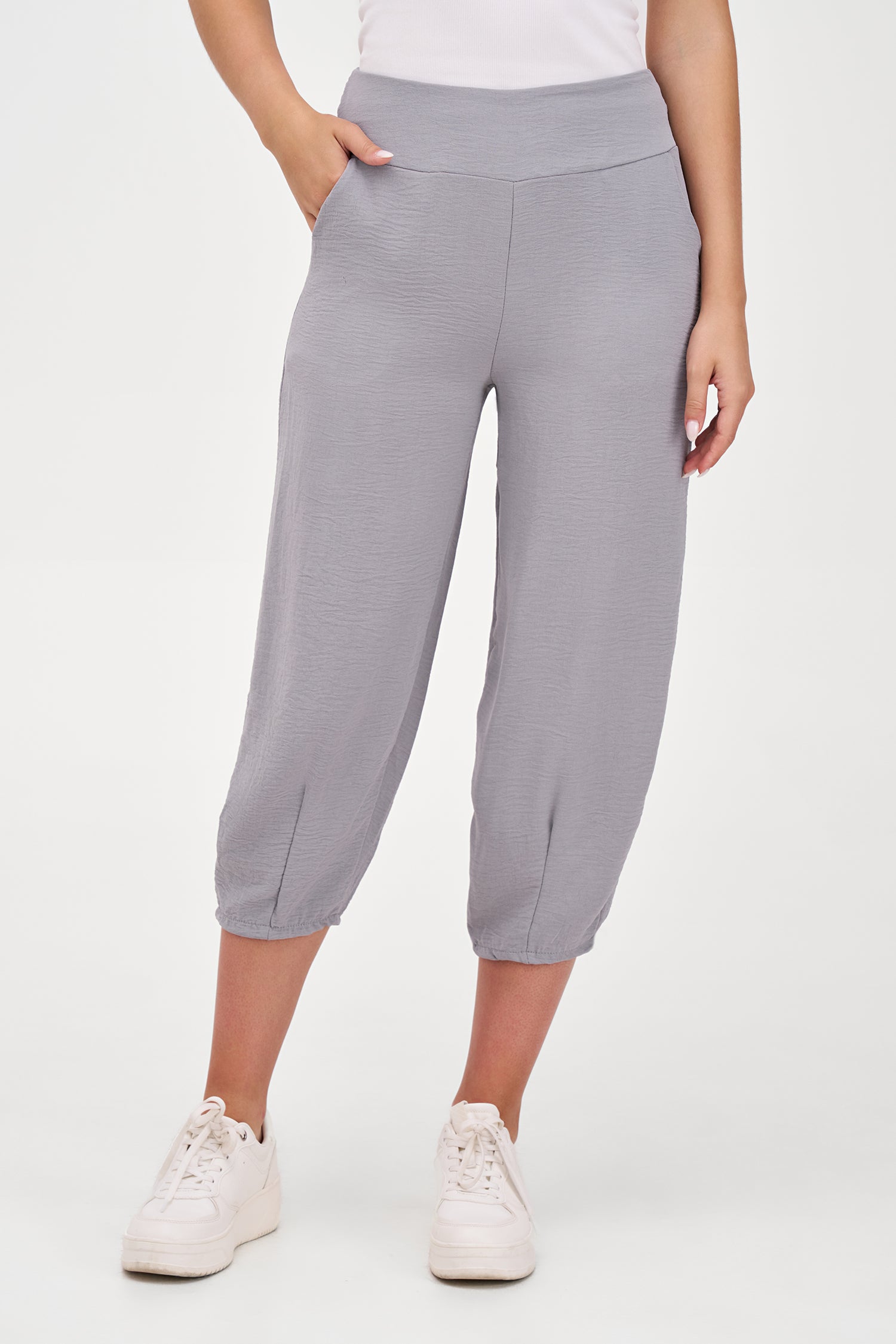 Women's Woven Capri Trousers