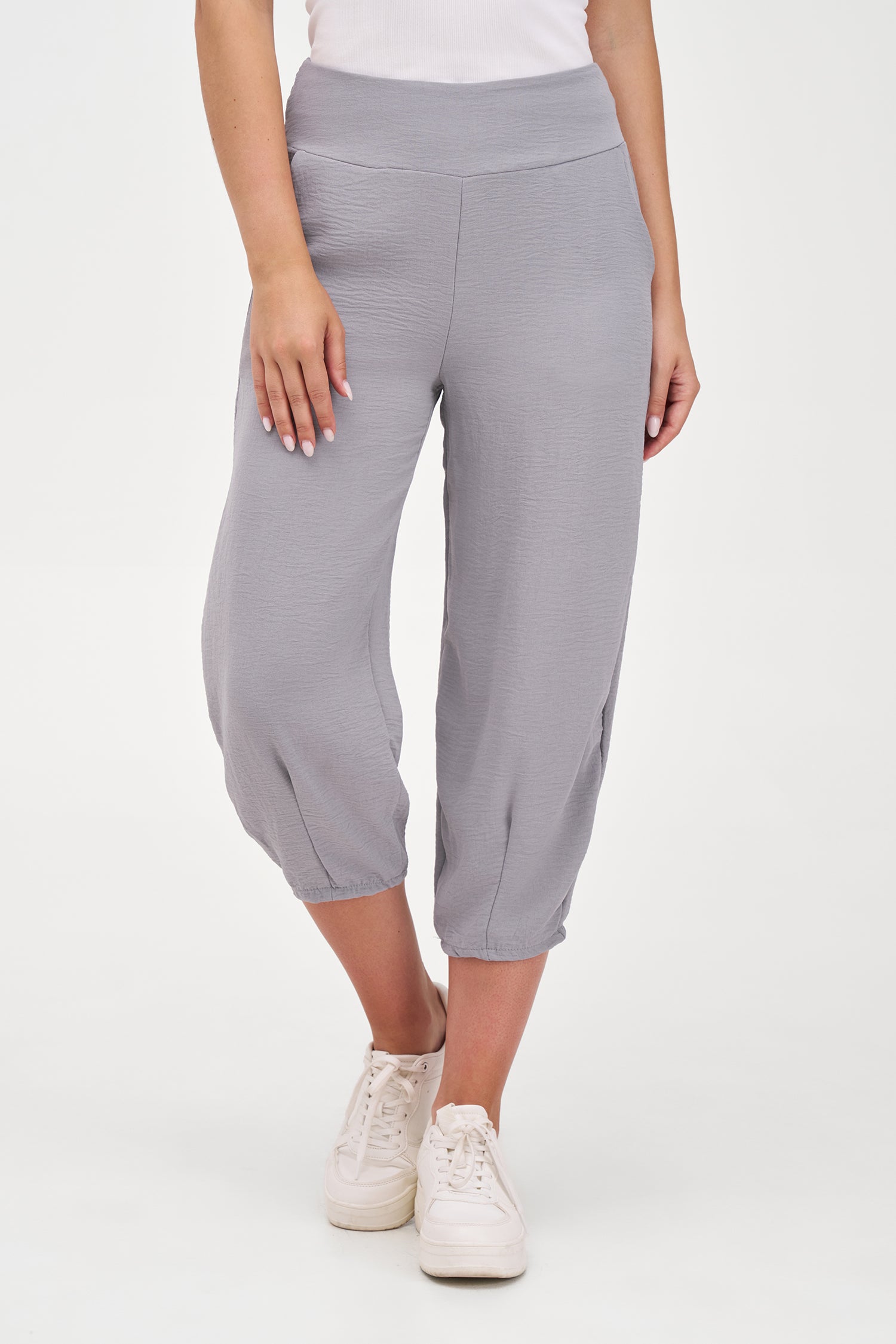 Women's Woven Capri Trousers