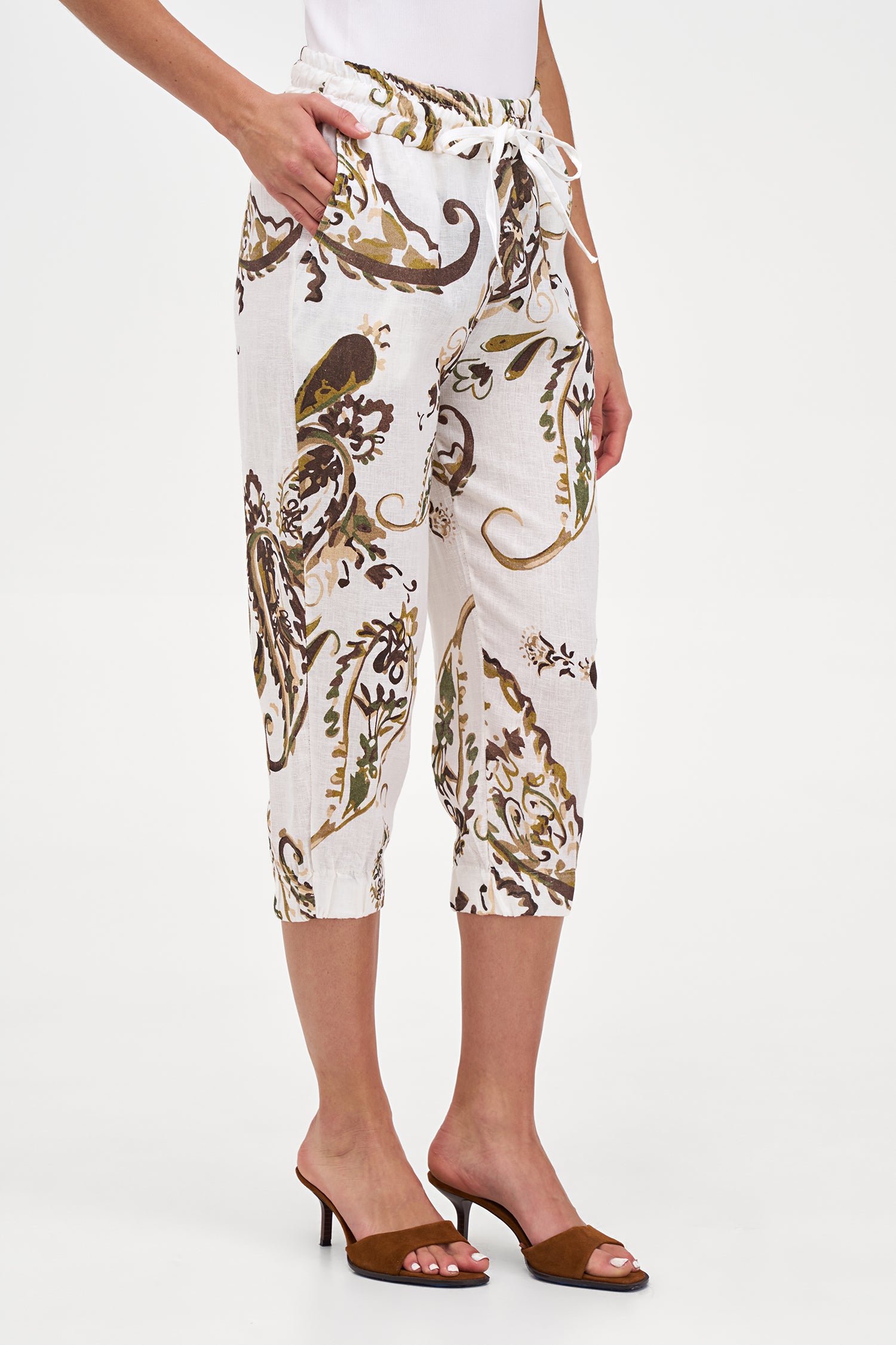 Women's Woven Capri Trousers