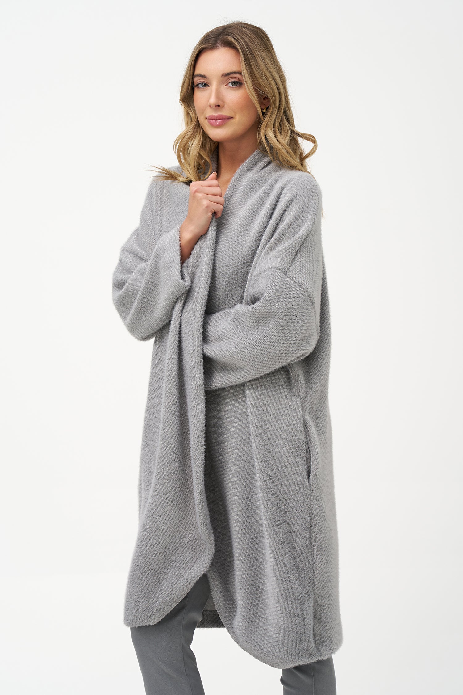 Women's Knit Long Sleeve Cardigan With A Shawl Collar