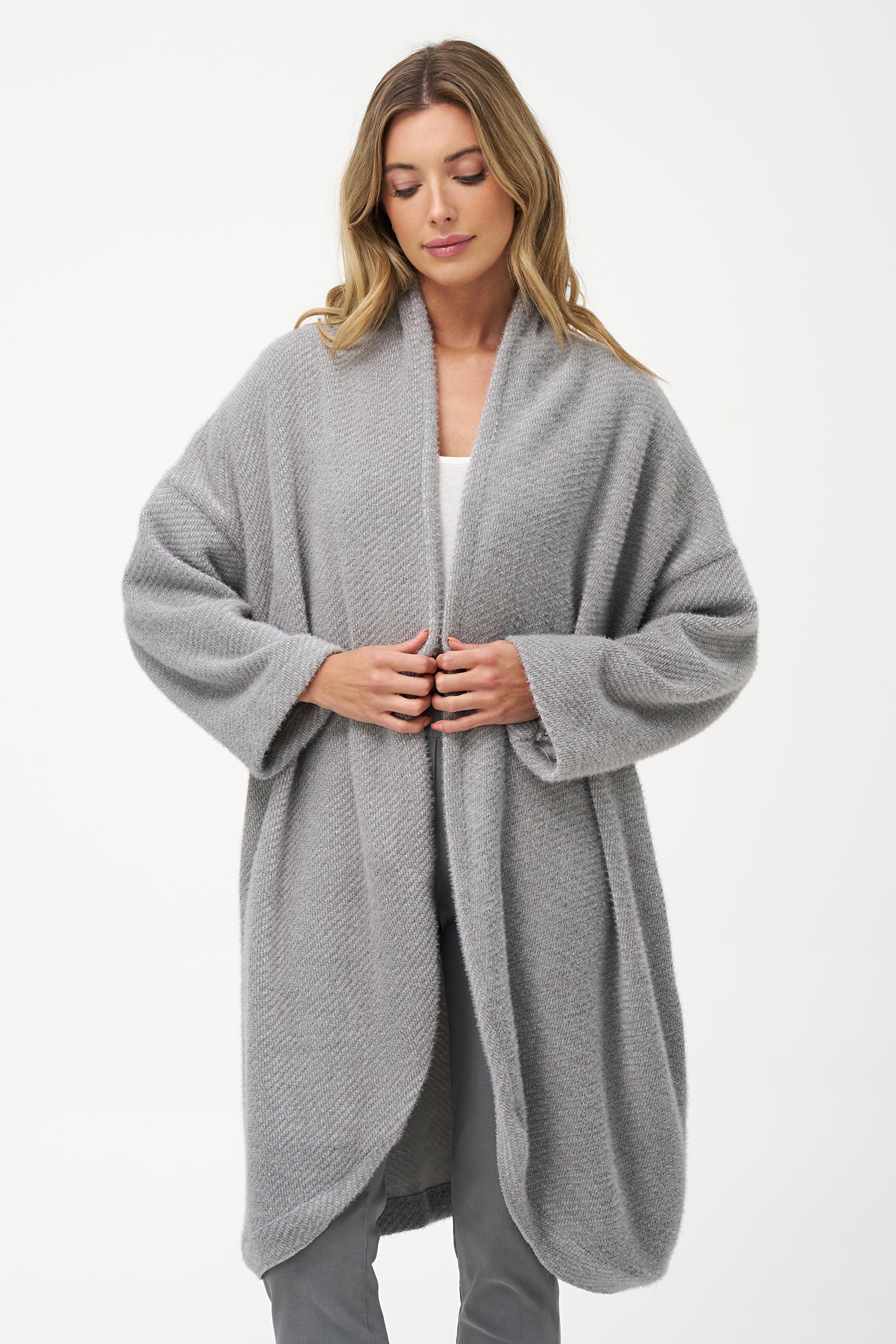 Women's Knit Long Sleeve Cardigan With A Shawl Collar