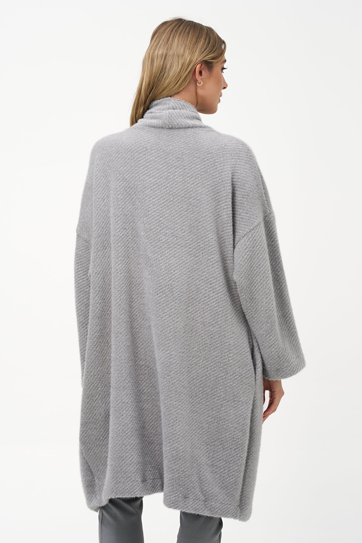Women's Knit Long Sleeve Cardigan With A Shawl Collar