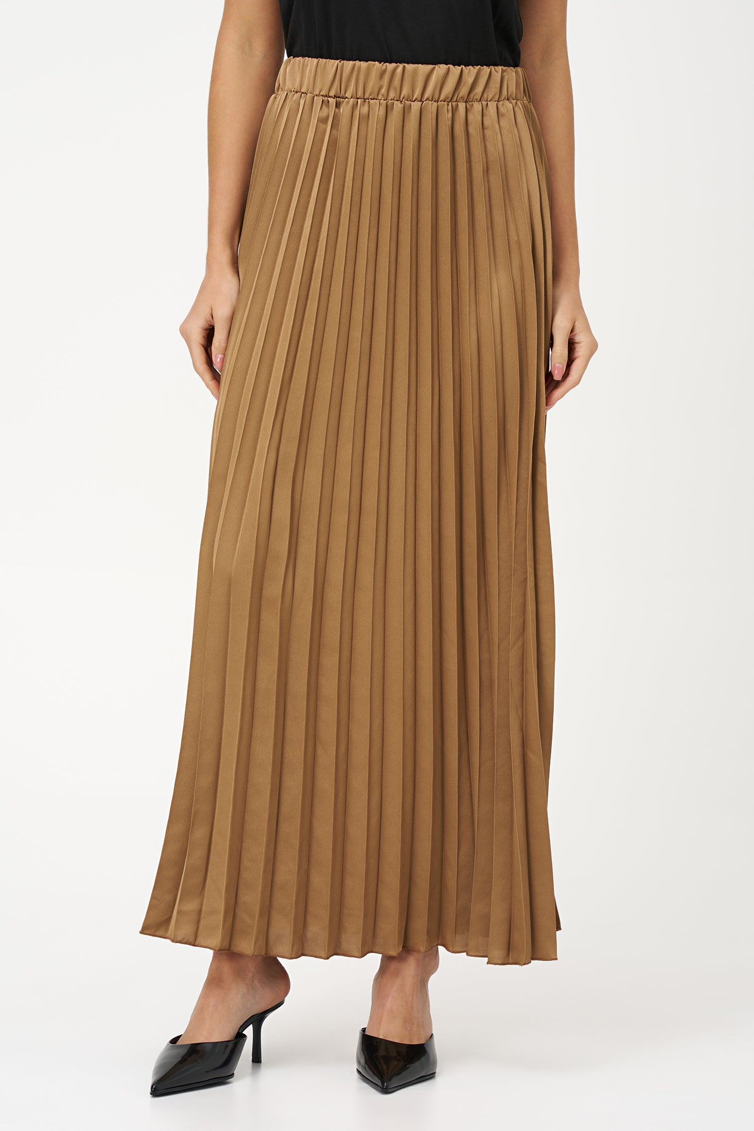 Women’s maxi pleated pull-on a-line skirt