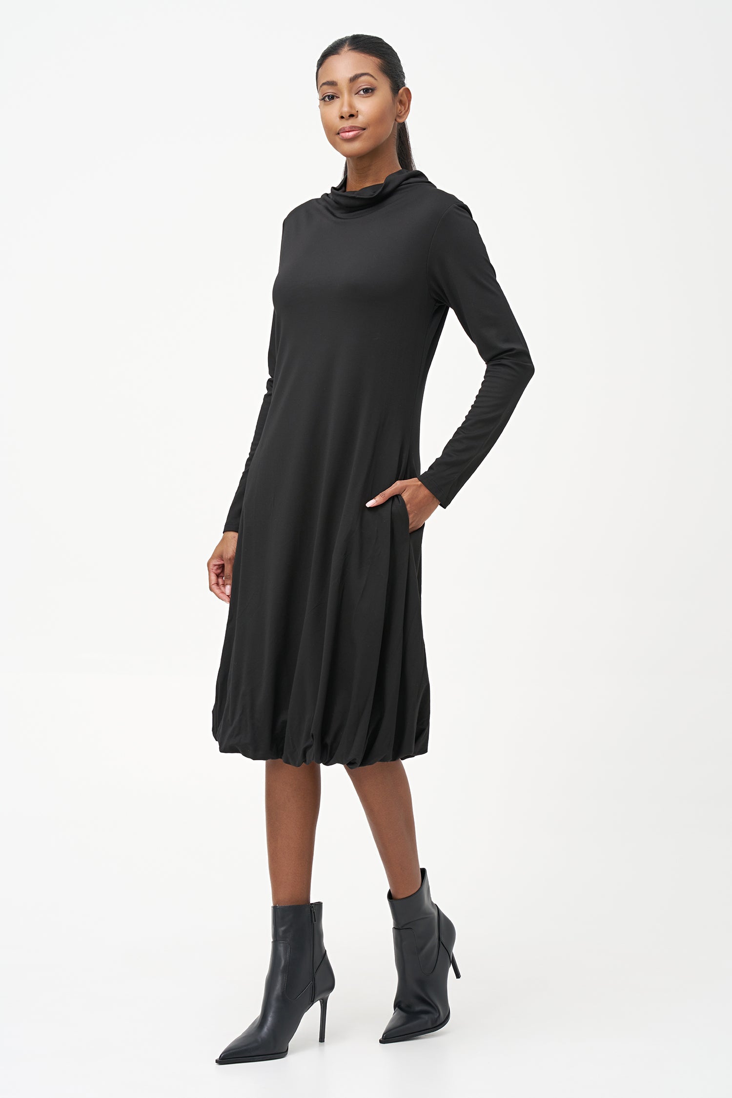 Women's Knit Turtle-Neck Knee-Length Dress