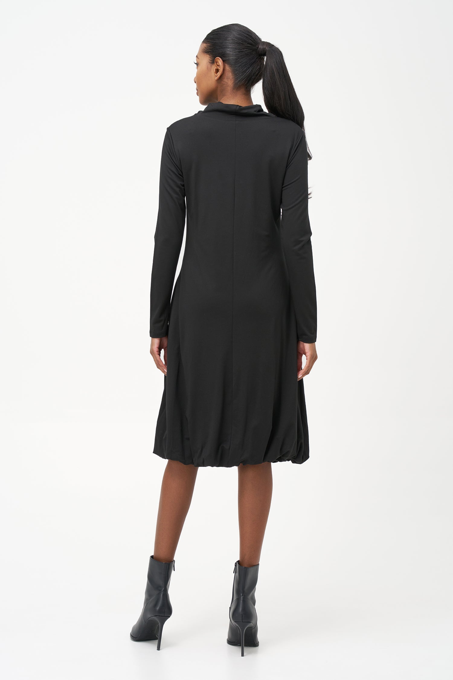 Women's Knit Turtle-Neck Knee-Length Dress