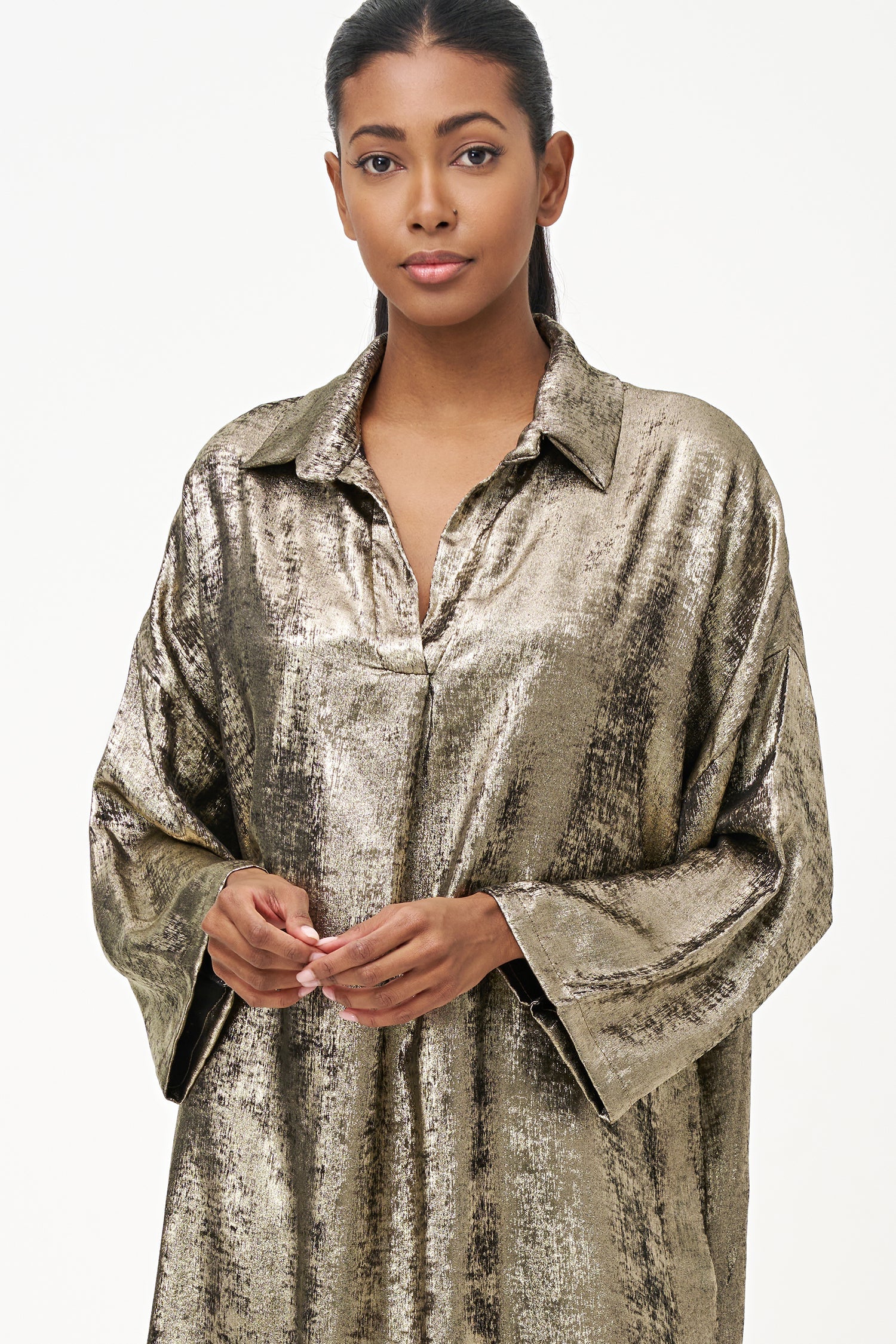 Women's woven knee-length long sleeve dress, with a shirt collar and dropped shoulders