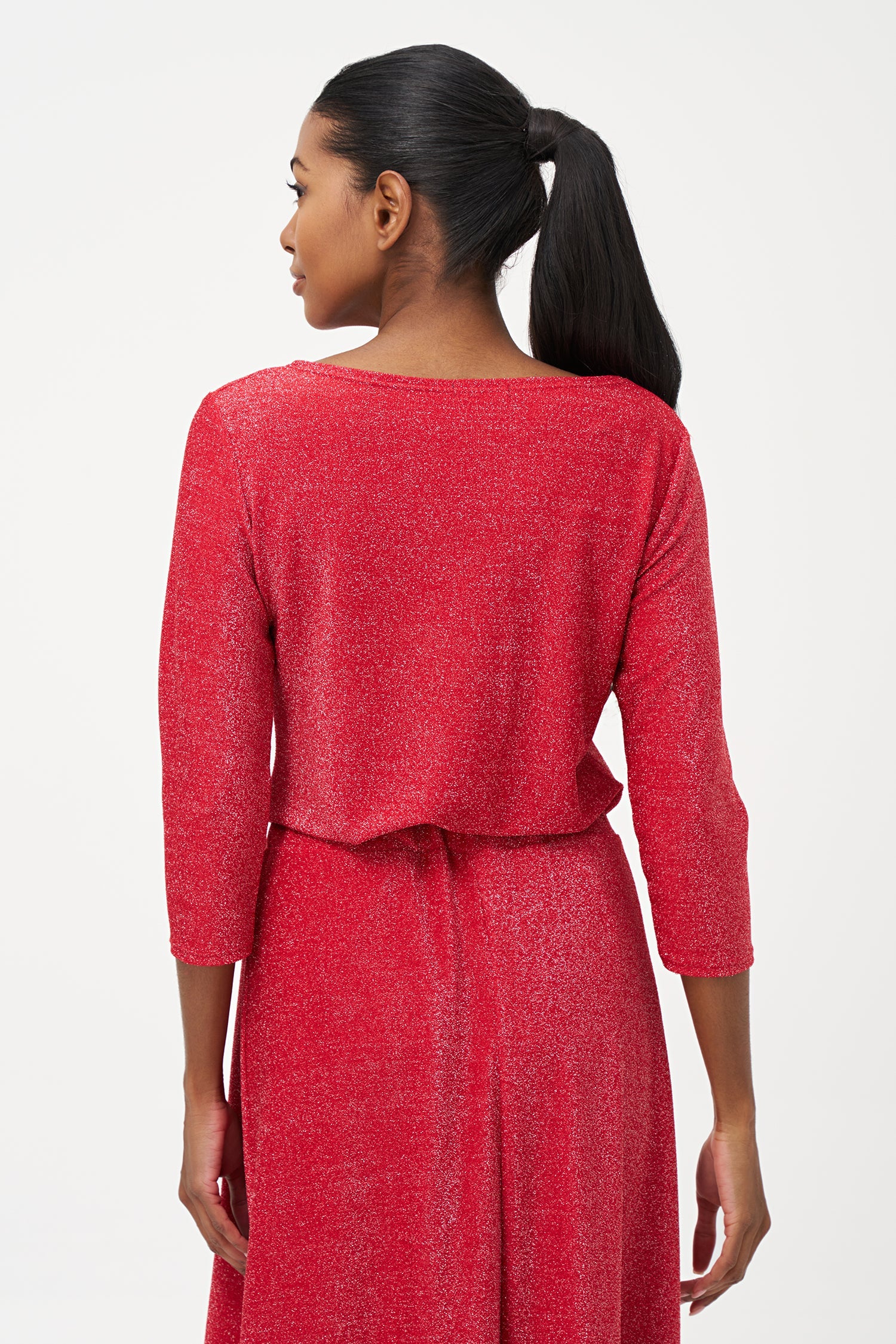 Women’s knit long sleeve tunic, with boat-neckline