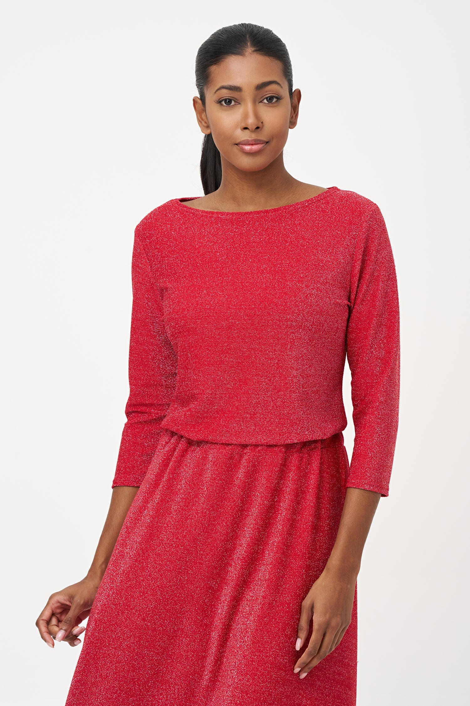 Women’s knit long sleeve tunic, with boat-neckline