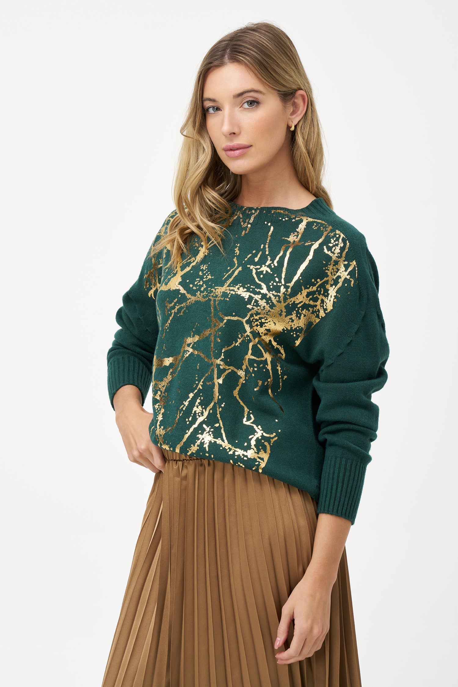 Women’s knit crew-neck long sleeve sweater