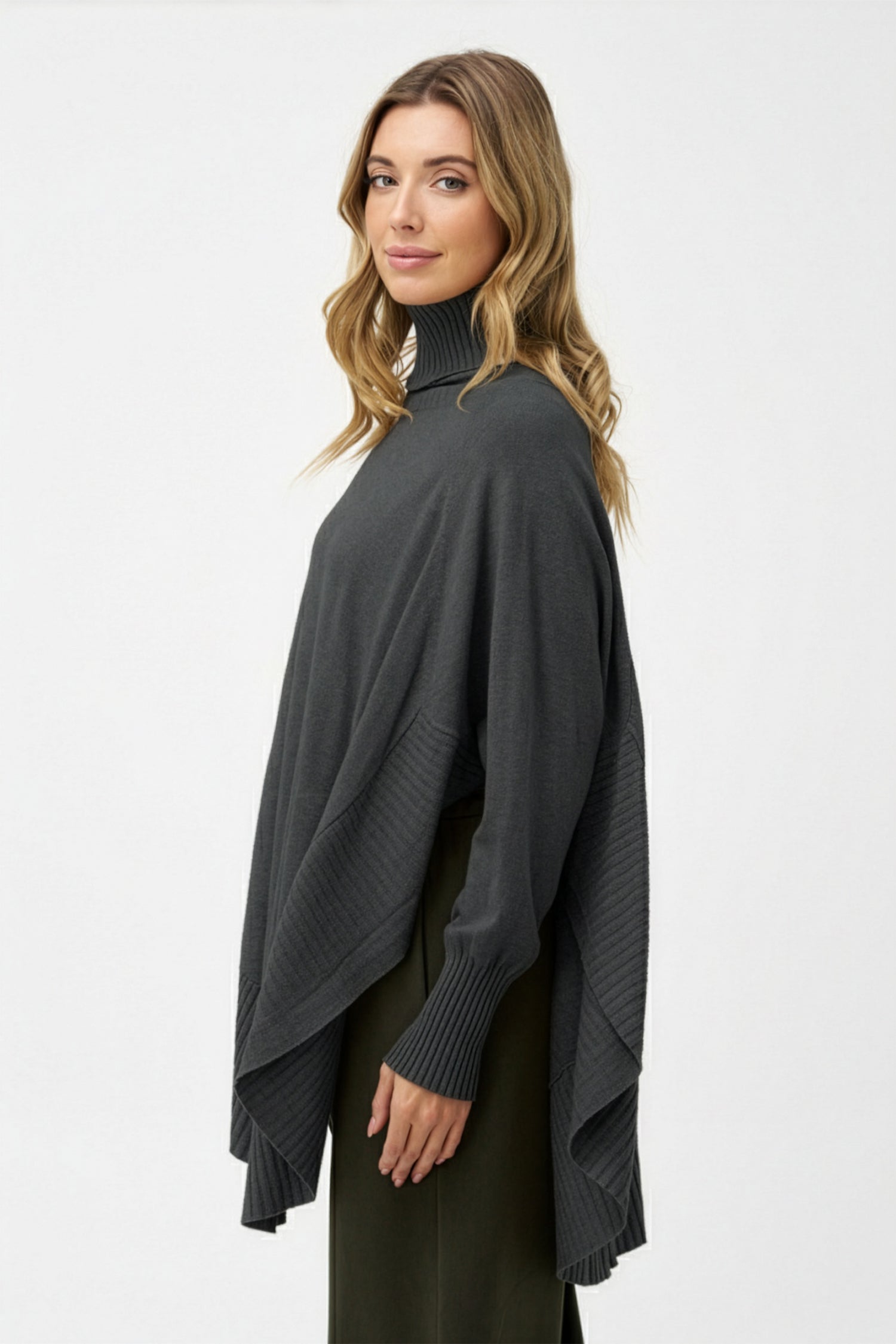 Women's Knit Oversized Turtle-Neck Long Sleeve Sweater